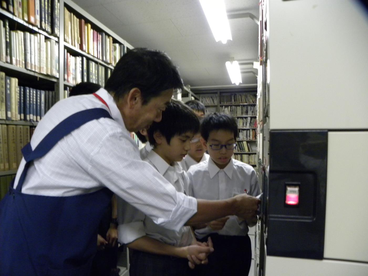 中央図書館伏見中読書推進イベ