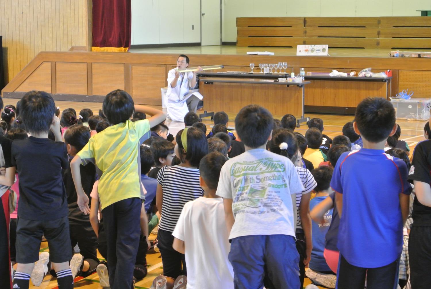 山の手南小科学実験ショー