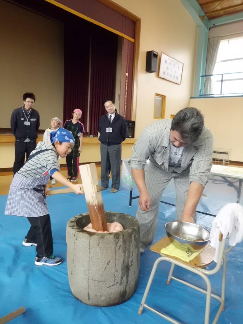 七飯町軍川小収穫祭