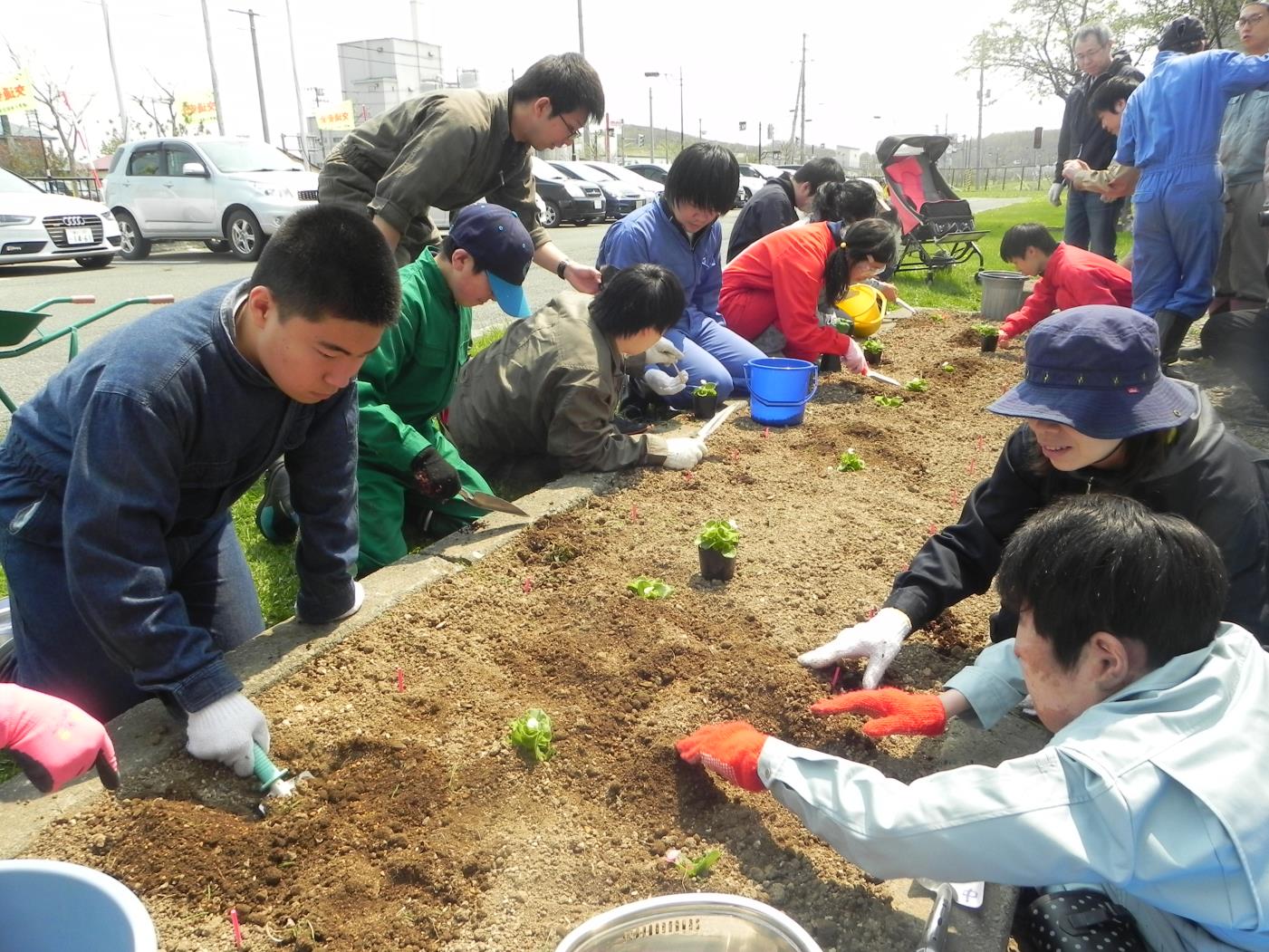 稚内養護親子花壇整備学習