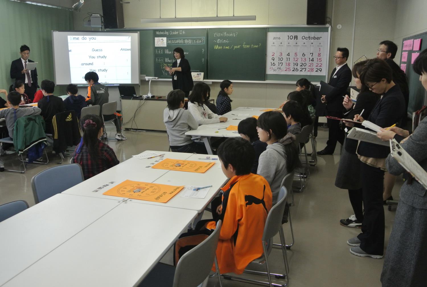 札教研、八軒西小・小学校外国語