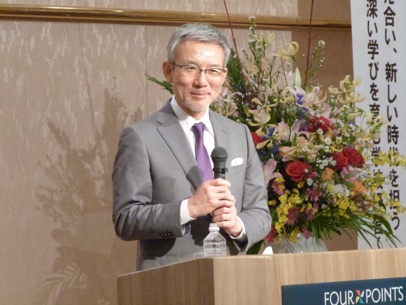 渡島小中学校長会４０周年・白井コーチ