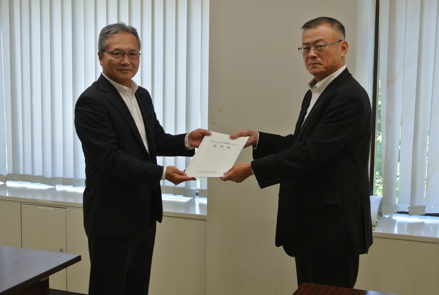 都市教委連文教要望手交式