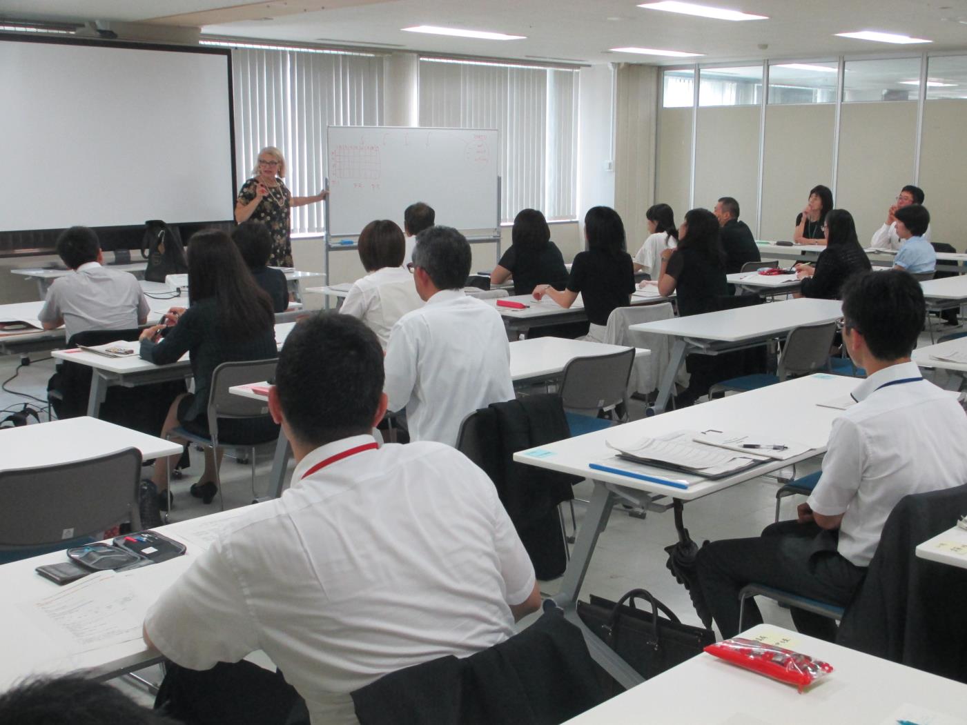 小学校外国語活動巡回指導教員研修