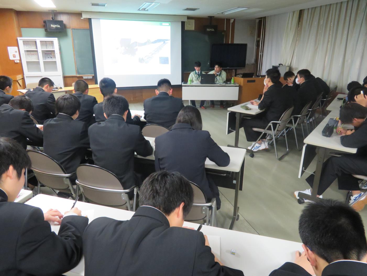 札幌工業高就職体験報告会