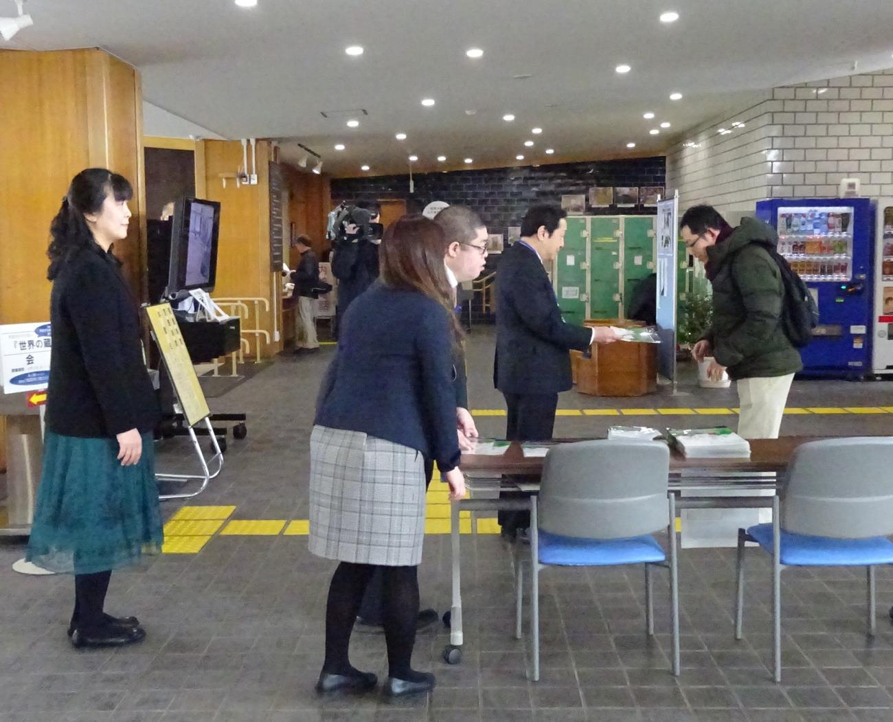 道立図書館通常開館再開武田館長