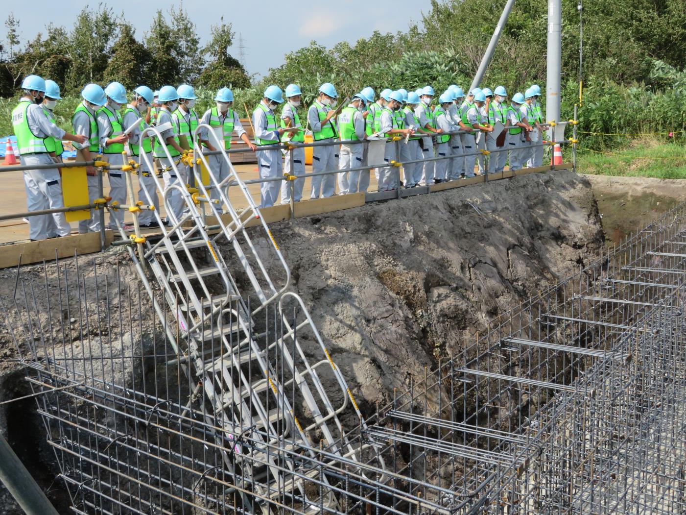 岩農高工事現場見学会