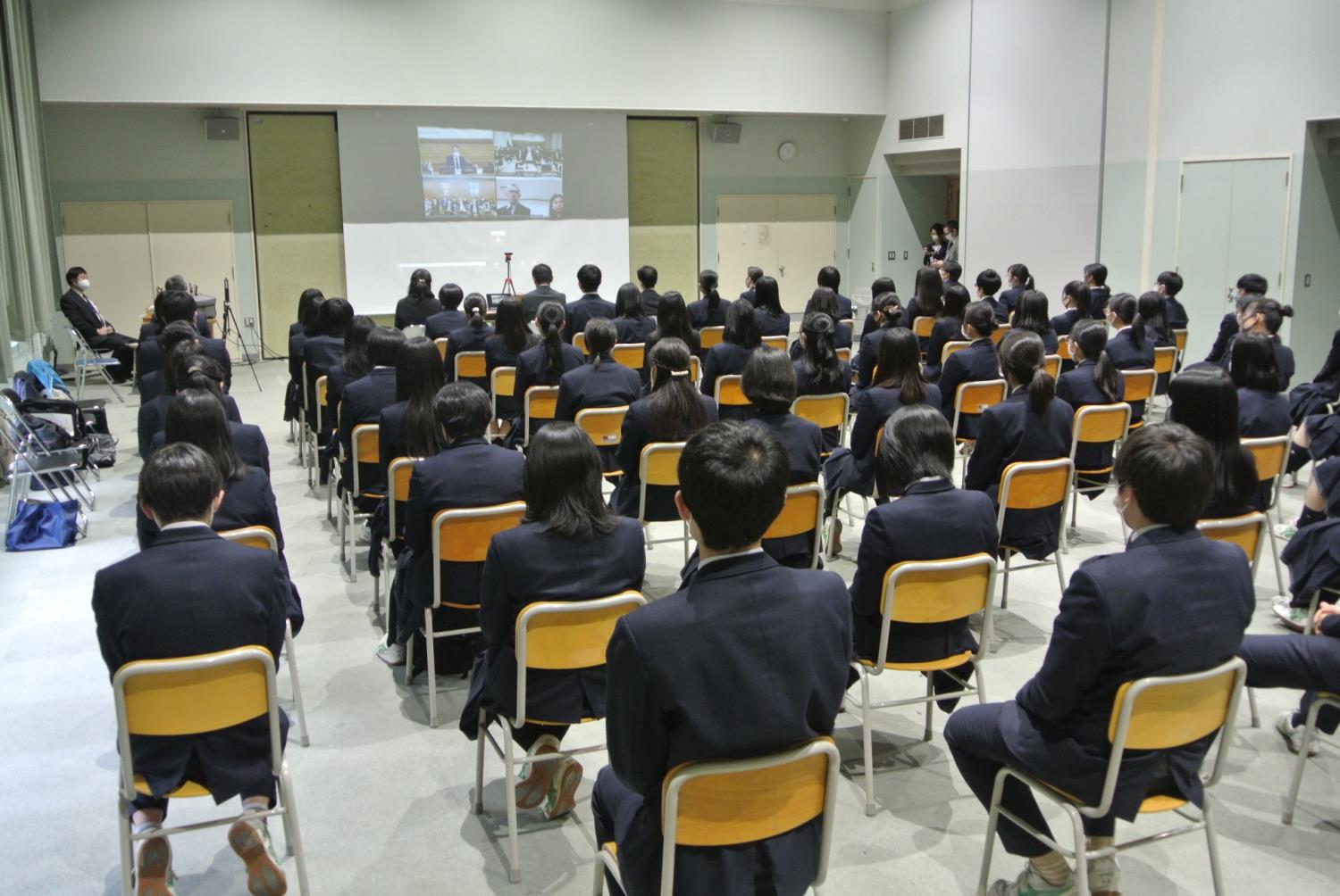 札幌国際情報高ノボシビルスク提携