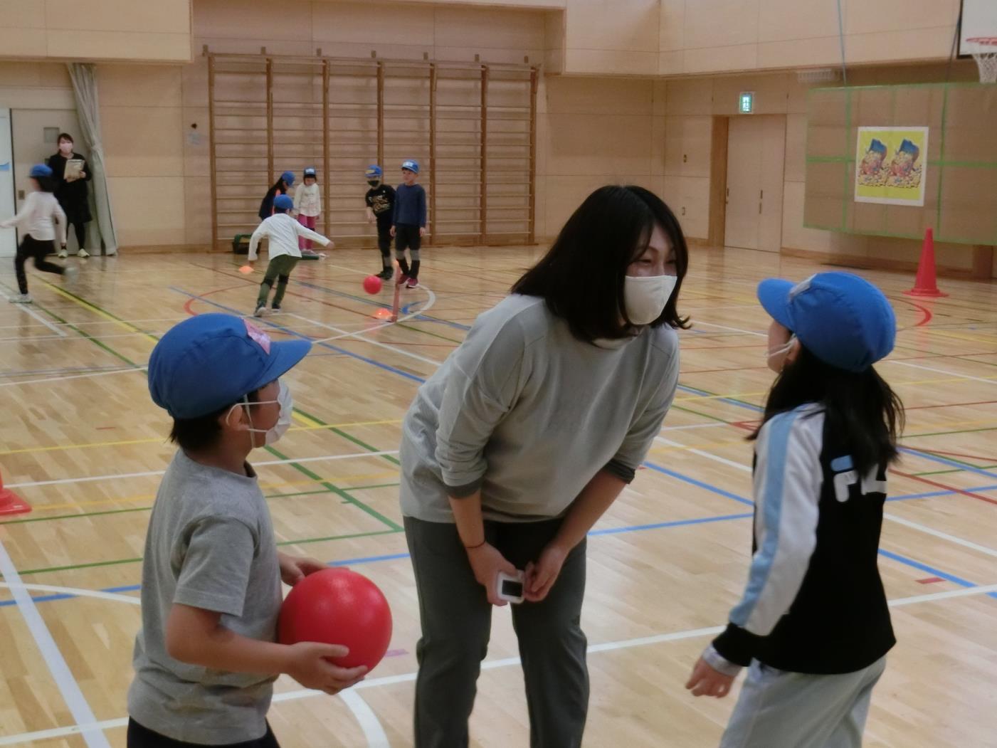 国研二条小学校体育領域写真