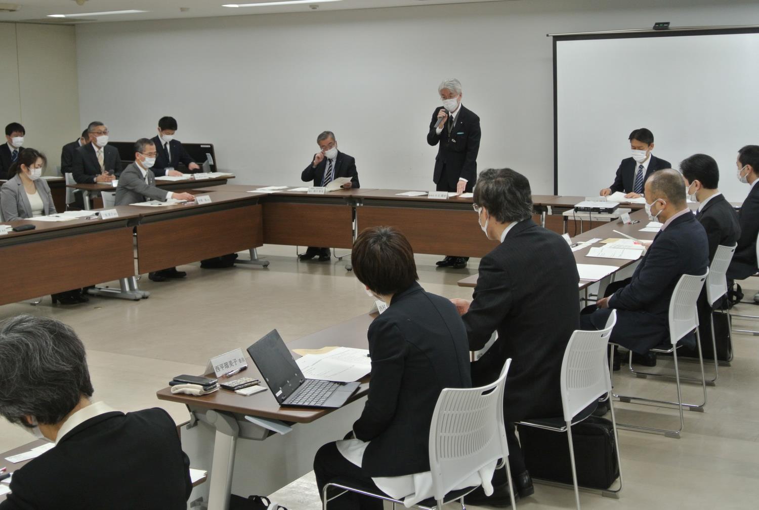 第２８期道産業教育審議会