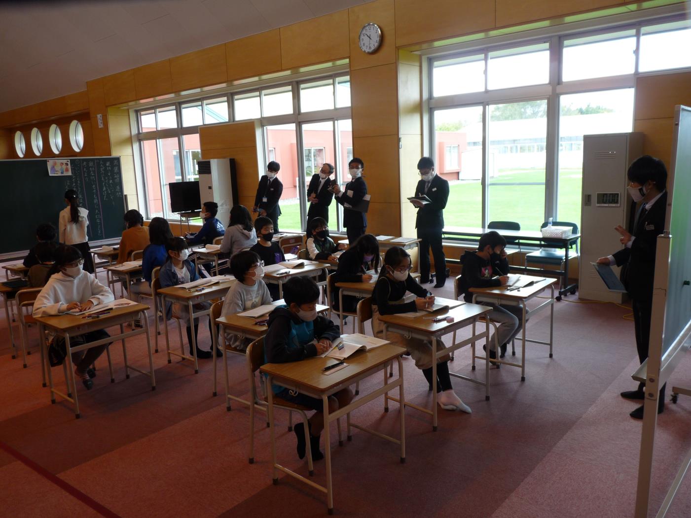 網走市白鳥台小 道徳４授業公開 同時間接指導充実図る ４ ５年複式 児童も進行役に 北海道通信社 Dotsu Net 日刊教育版