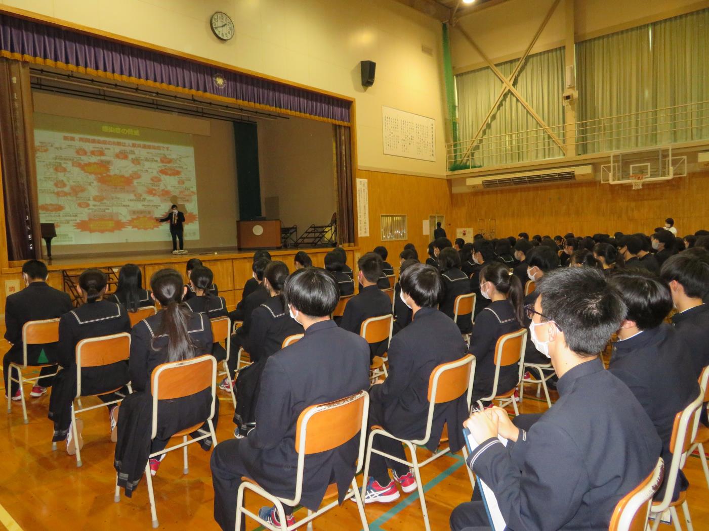 先端技術大学高校訪問授業（函館西）