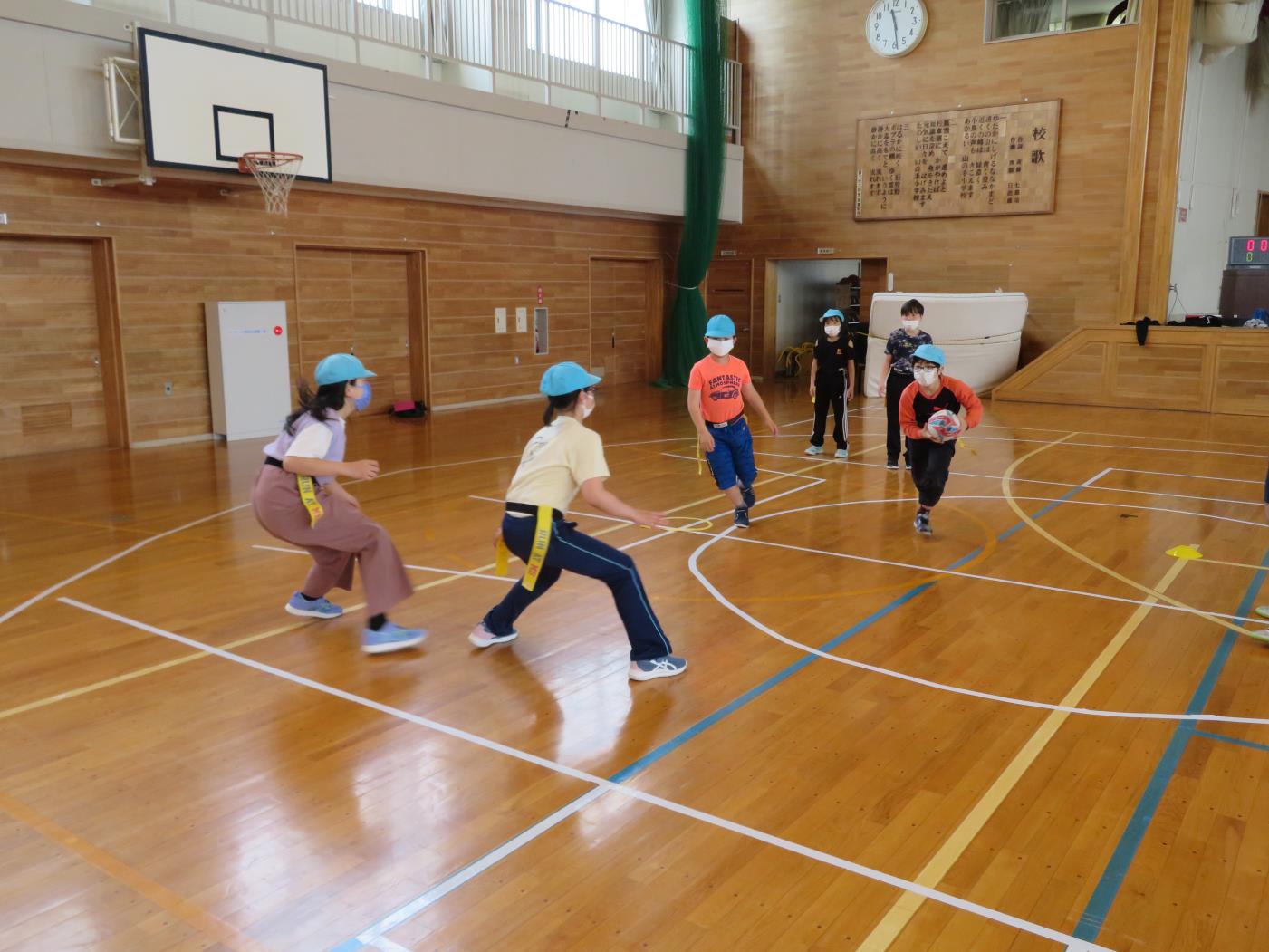 山の手小でタグラグビー出前授業