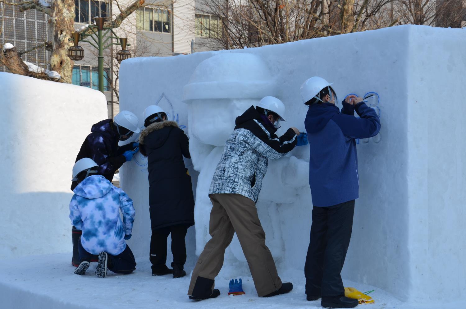 高校生雪像製作