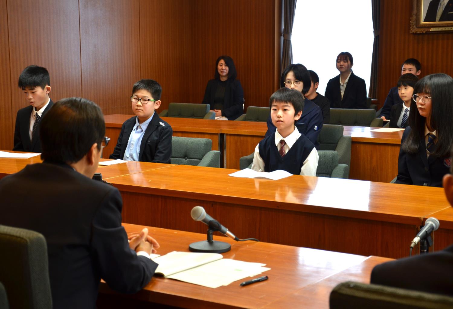 子ども議会報告会