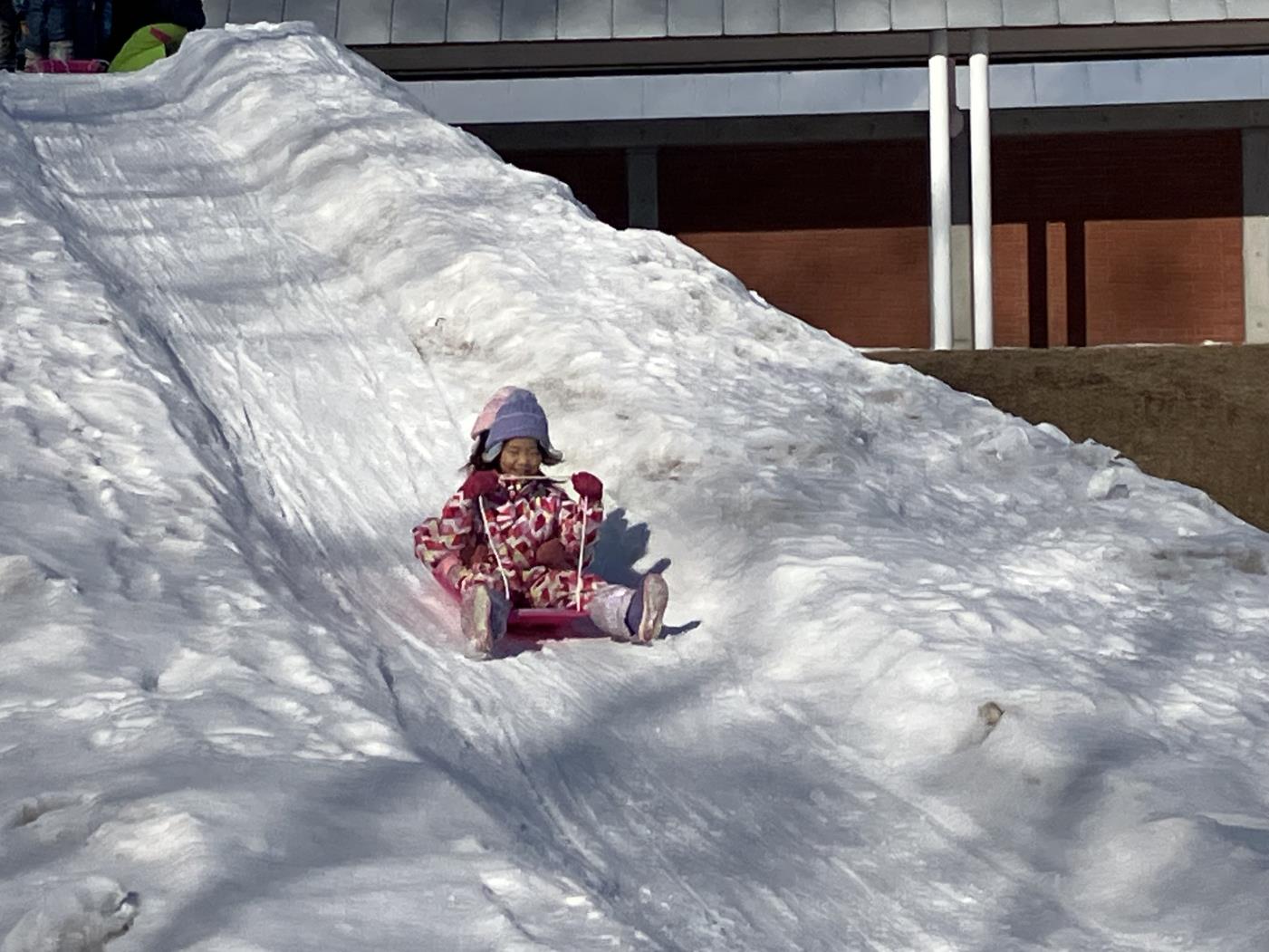 ネイパル足寄・雪像巨大すべり台