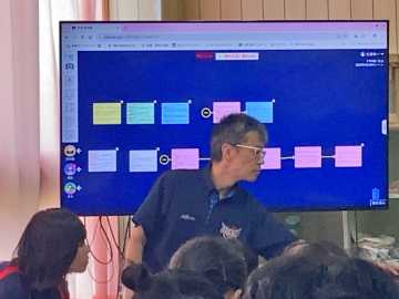 北見市南中 大浦教諭が実践　評価に生成AI活用　適切な実行　カギは指示文　授業を指導する大浦教諭_画像＜35＞