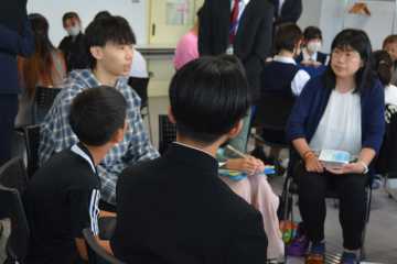 札幌美香保中校区がサミット　笑顔の華　咲かせよう　より良い学校づくりへ協議_画像＜1＞