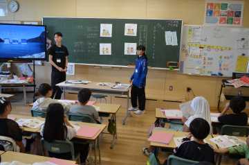 道教委等　みらいの教員育成PG　教職の魅力　肌で実感　高校生が小学校等で実習_画像＜1＞