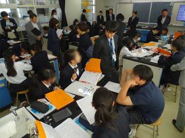 札教研事業秋の研究集会＜下＞　気体Xの正体を探る 啓明中　中学校理科研究部_画像＜1＞