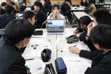 昭和の怖い人はいません　道建設部職員や若手建設就業者と　旭工高建築科１年意見交換_画像＜1＞