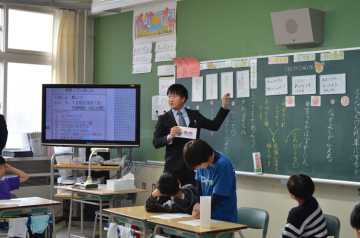 札特活 前田中央小で全市研究大会 誰もが楽しめる内容を ２年クリスマス集会考える_画像＜1＞