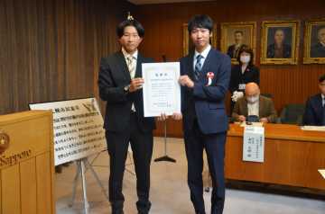 ２０年以上の地域清掃活動 真駒内の２中学校に光 札幌市民憲章実践者表彰_画像＜1＞