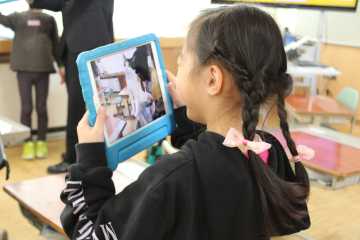 新篠津小で砂子組出前授業　環境問題　土木との関係は　２年生がAR体験など_画像＜1＞