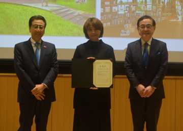 漫画家 ヤマザキマリ氏就任 こども本の森の名誉館長に 礎として支えてくれた場所_画像＜1＞