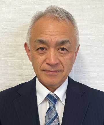 遠山博雅（山鼻中校長）