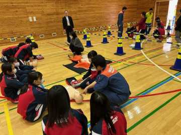 開発局など講師にVR地震体験 建設業の大切さ実感 足寄中で防災出前授業_画像＜1＞