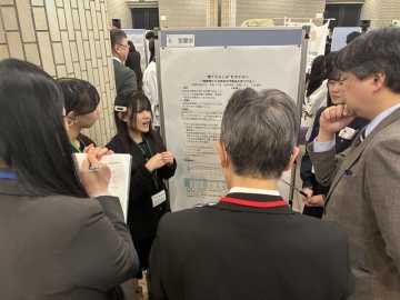 活性炭と似た構造の廃棄物を使い捨てカイロに活用できないかを検証した