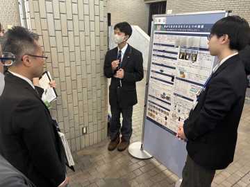 廃棄されている資源を子どもたちが使えるクレヨンへとアップサイクルする探究を伝えた